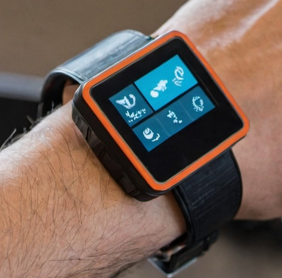 solar powered wearable smart watch