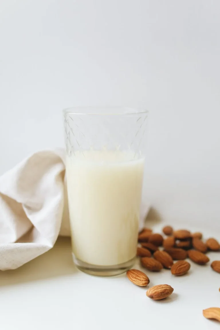 Organic Almond Milk: Exploring the World of Nourishing Elegance almond milk